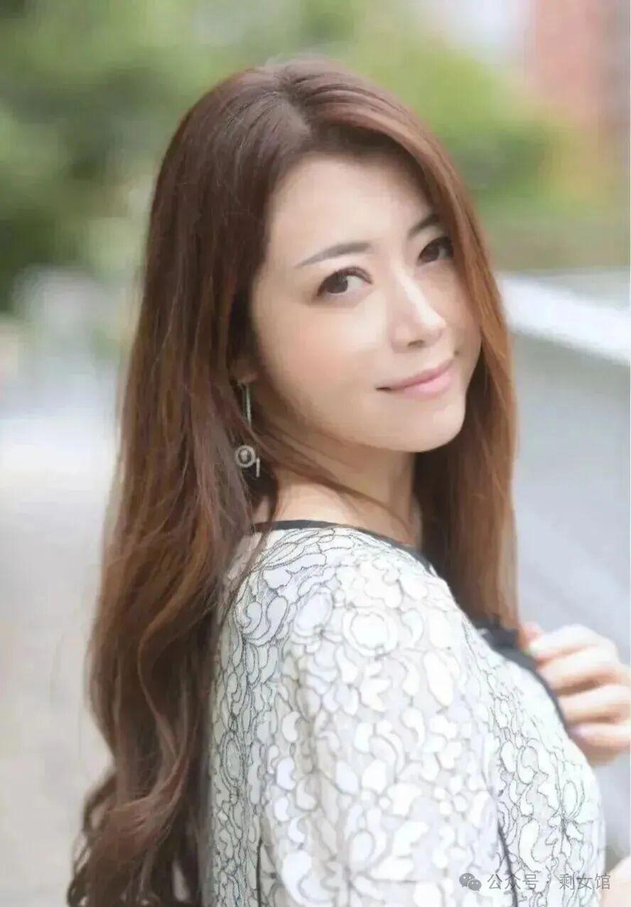 高大的女孩子你喜欢吗